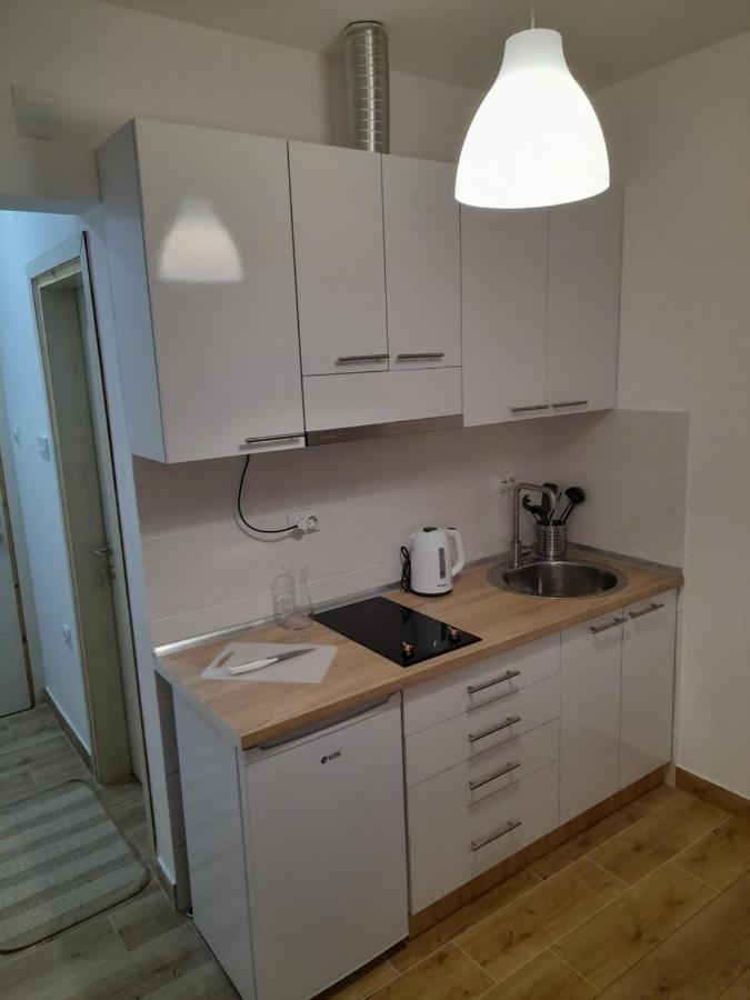 V & V Studio Apartments Ni Kültér fotó