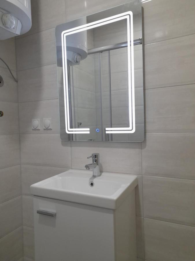 V & V Studio Apartments Ni Kültér fotó