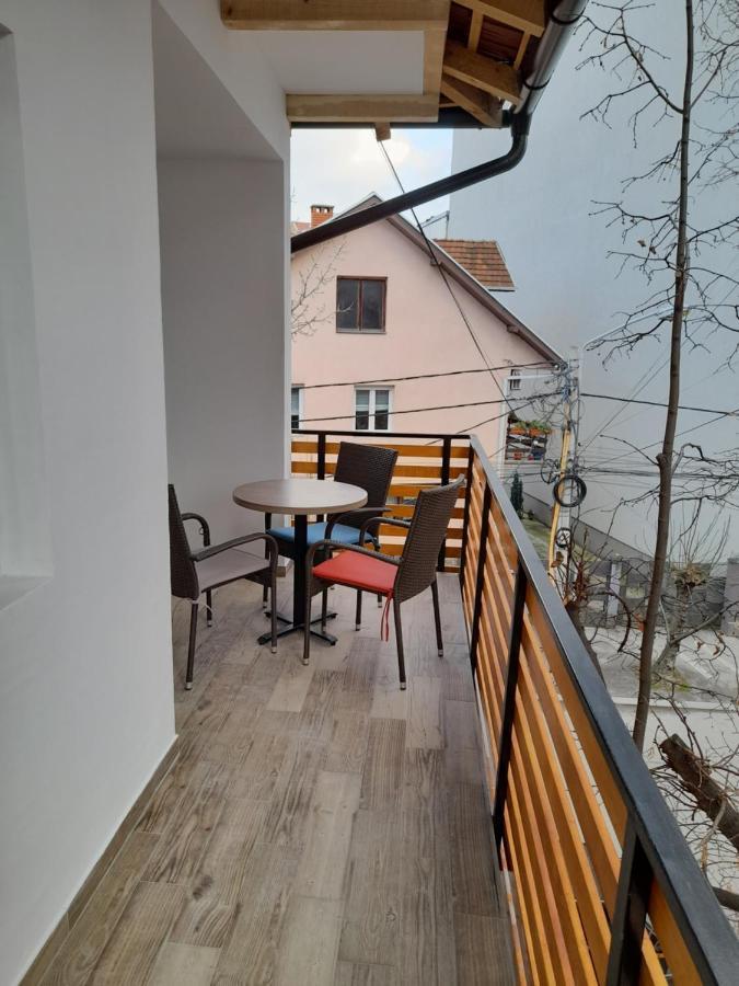 V & V Studio Apartments Ni Kültér fotó
